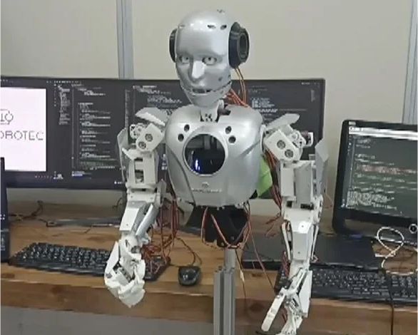 Yerli Robot Cumanin Ilk Kez Konustu
